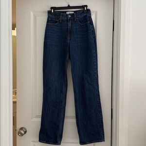 Abercrombie & Fitch High Rise loose Jean